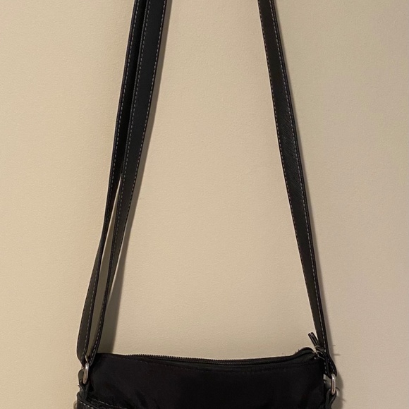 🥳SOLD🥳   Roots bag - Picture 8 of 9